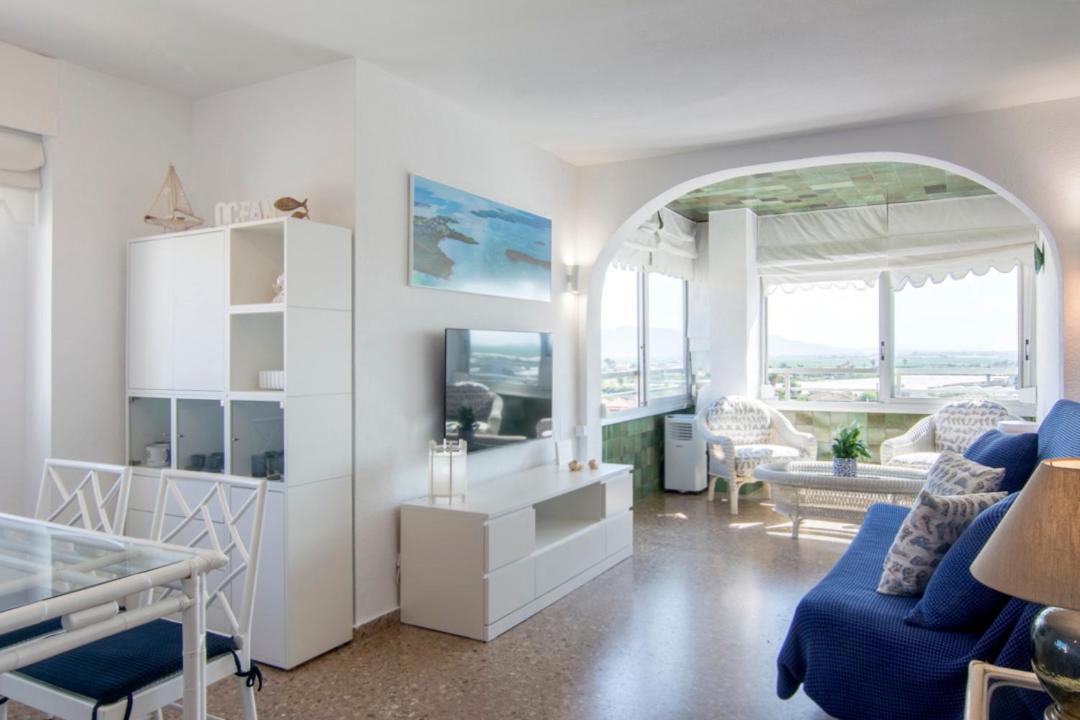 Bright Apartment Steps Away From The Beach ماريني بلاو المظهر الخارجي الصورة